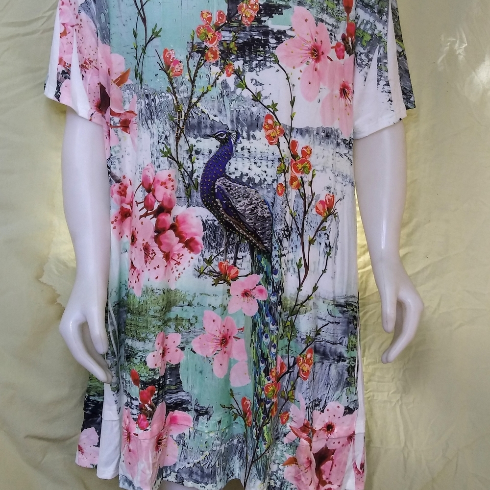 Embellished floral peacock ss tunic top no iron -L